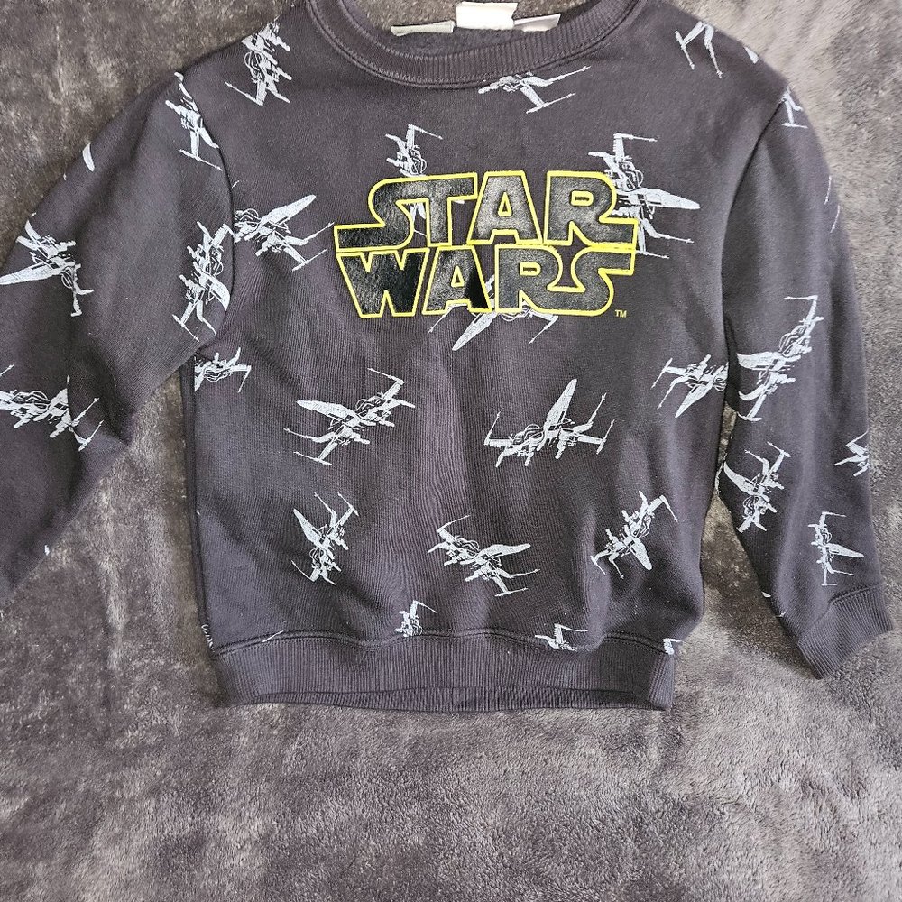 Boys sweater Size 4/5